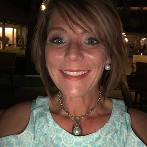 Meet your Posher, Lana